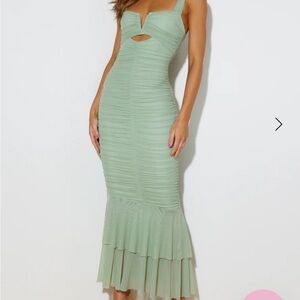 NWT - PARTY PAL MIDI DRESS PISTACHIO